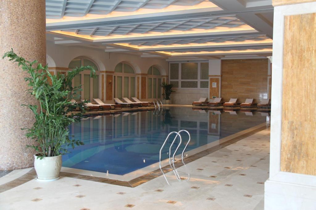Landison Green Town Hotel Xinchang Zewnętrze zdjęcie